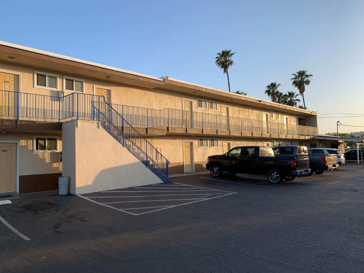 American Inn - Perris Exteriér fotografie